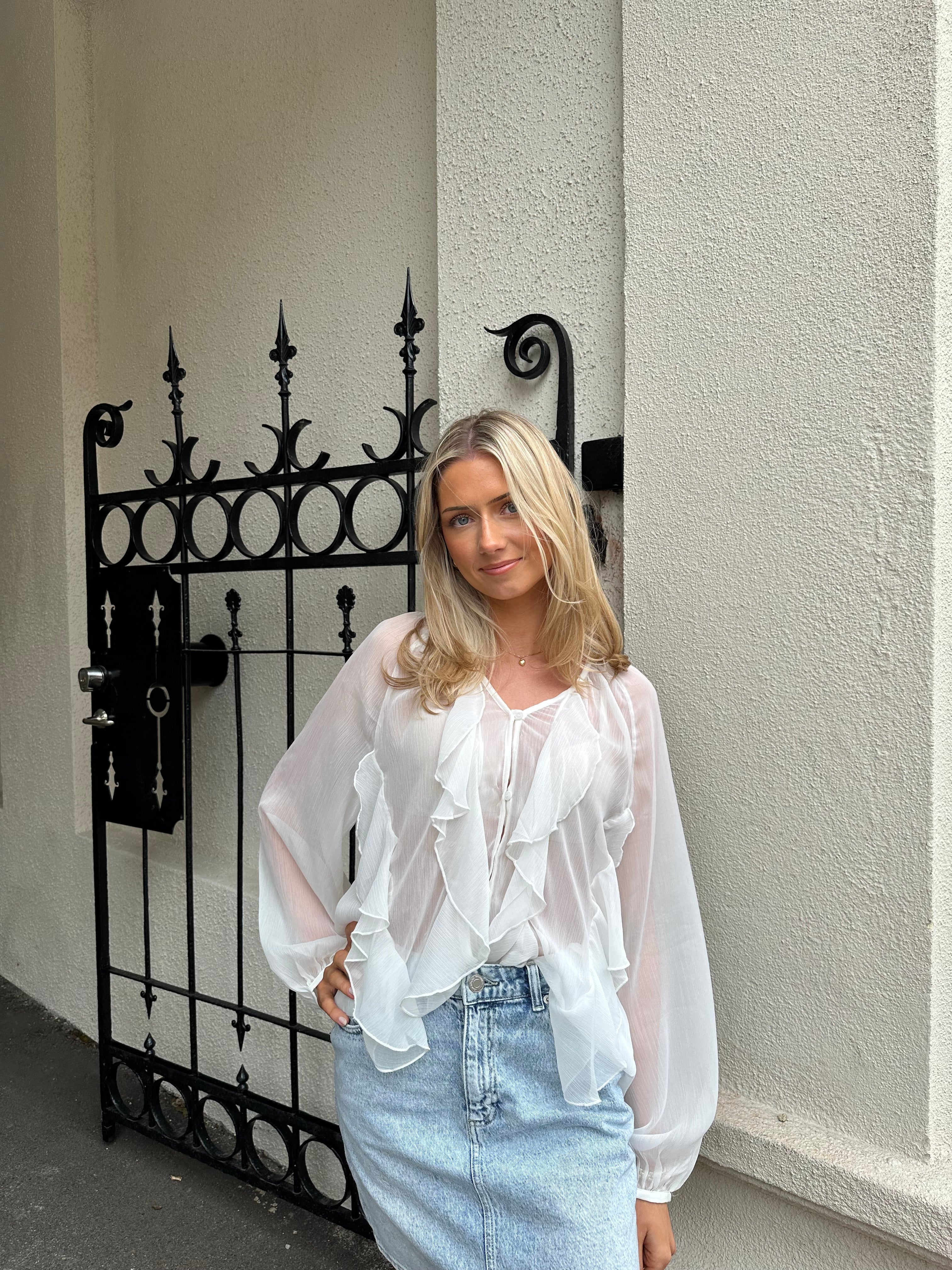 VMOAKLEY Top - Snow White